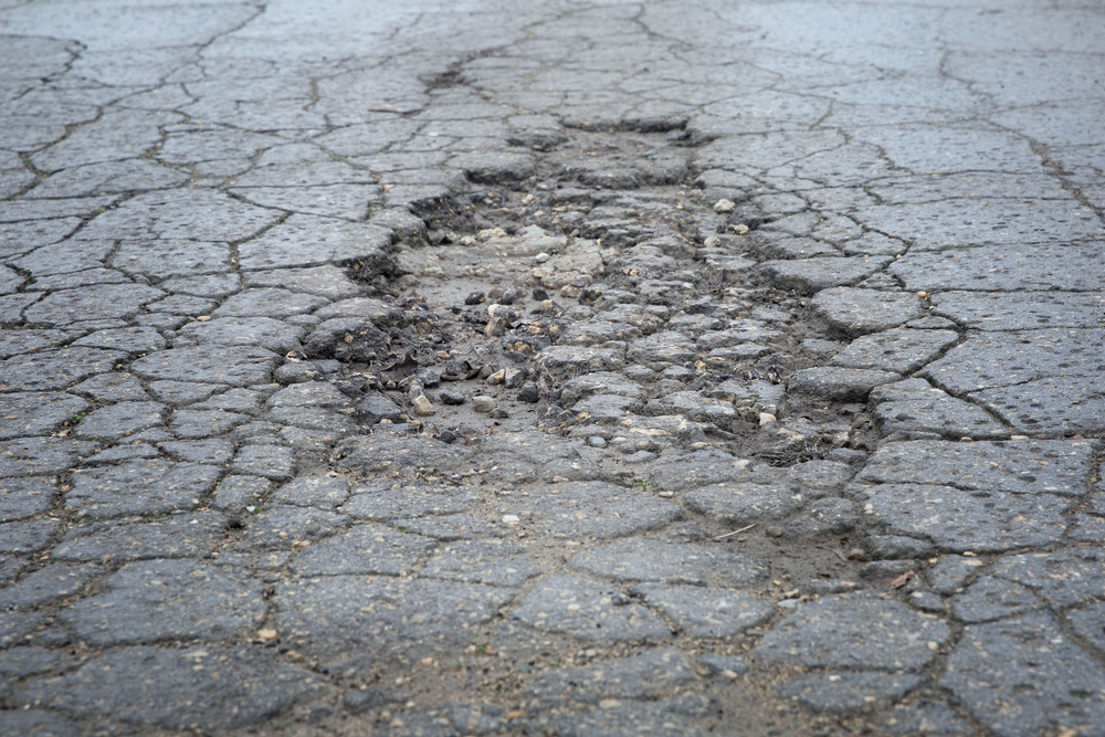 asphalt crack repair